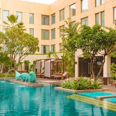 Hyatt Pune Extérieur photo The pool at the hotel