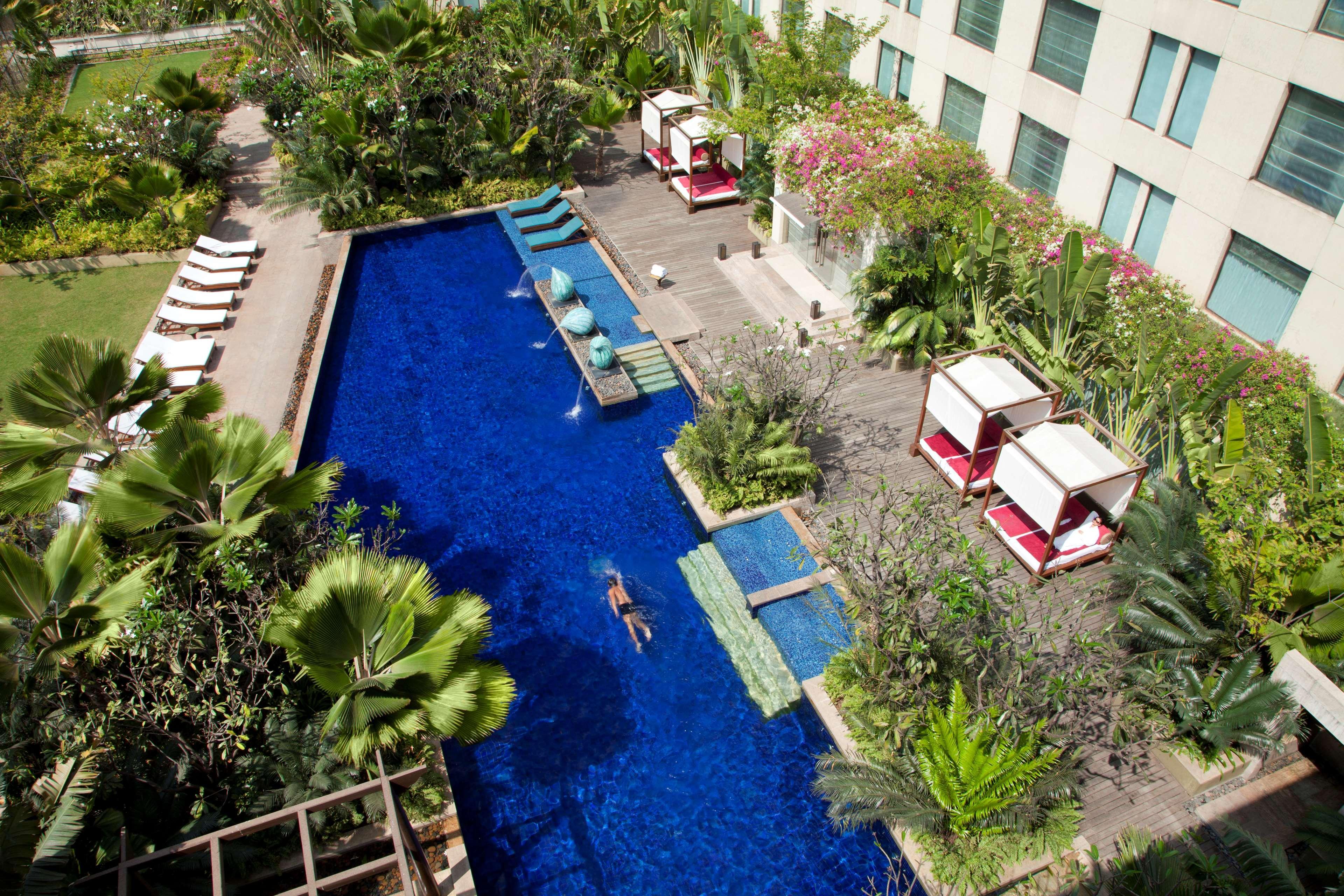 Hyatt Pune Extérieur photo The pool at the Park