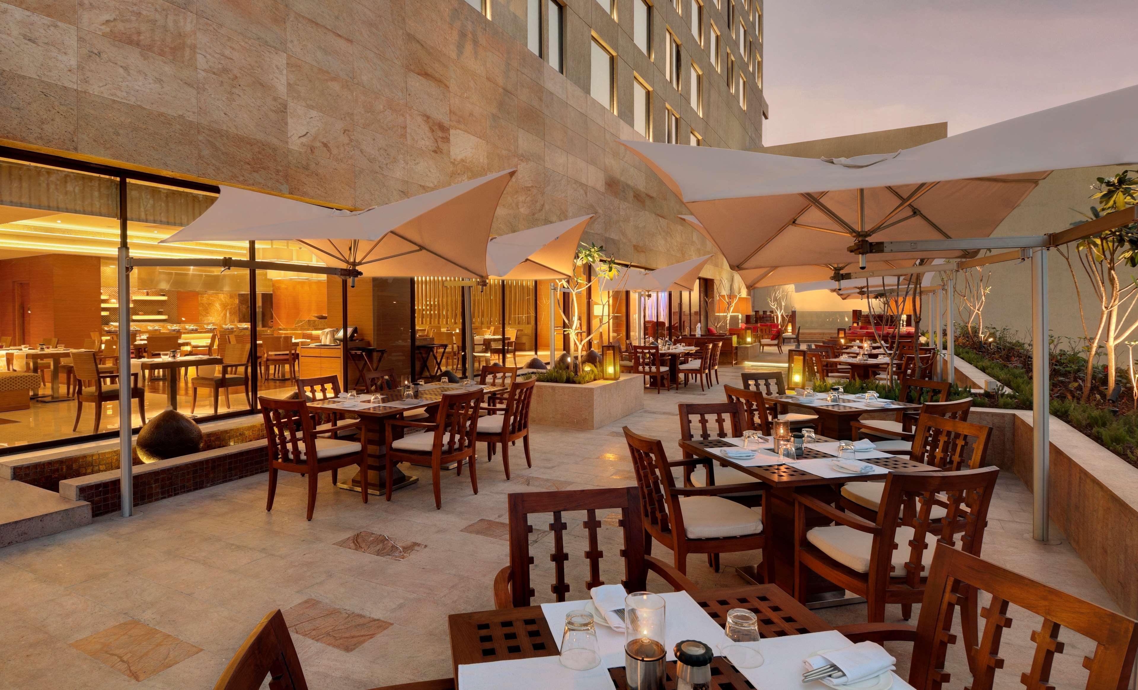 Hyatt Pune Extérieur photo The Terrace