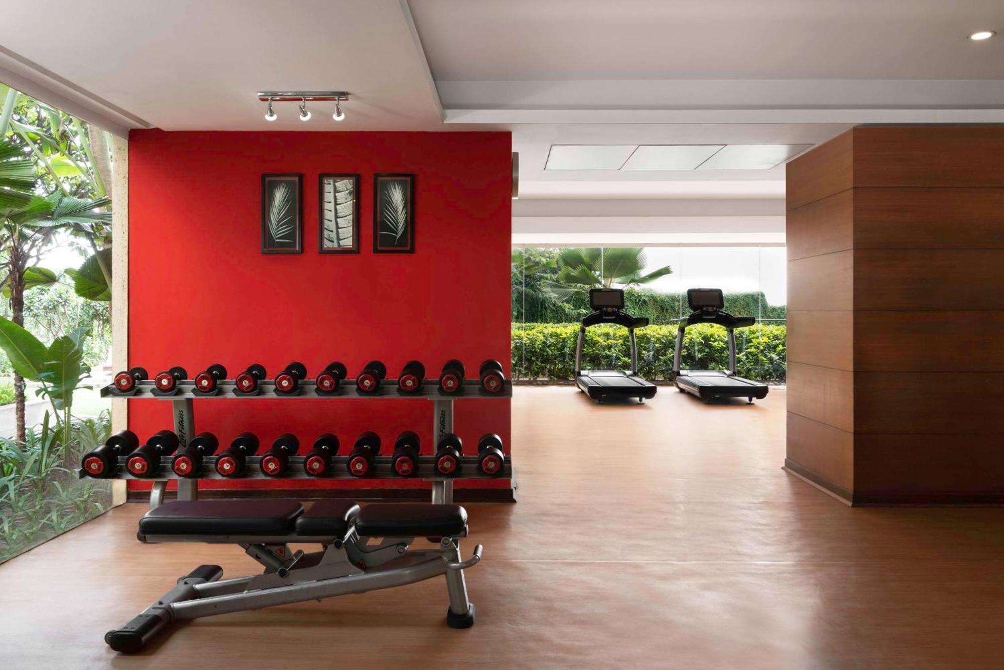 Hyatt Pune Extérieur photo The gym at the hotel
