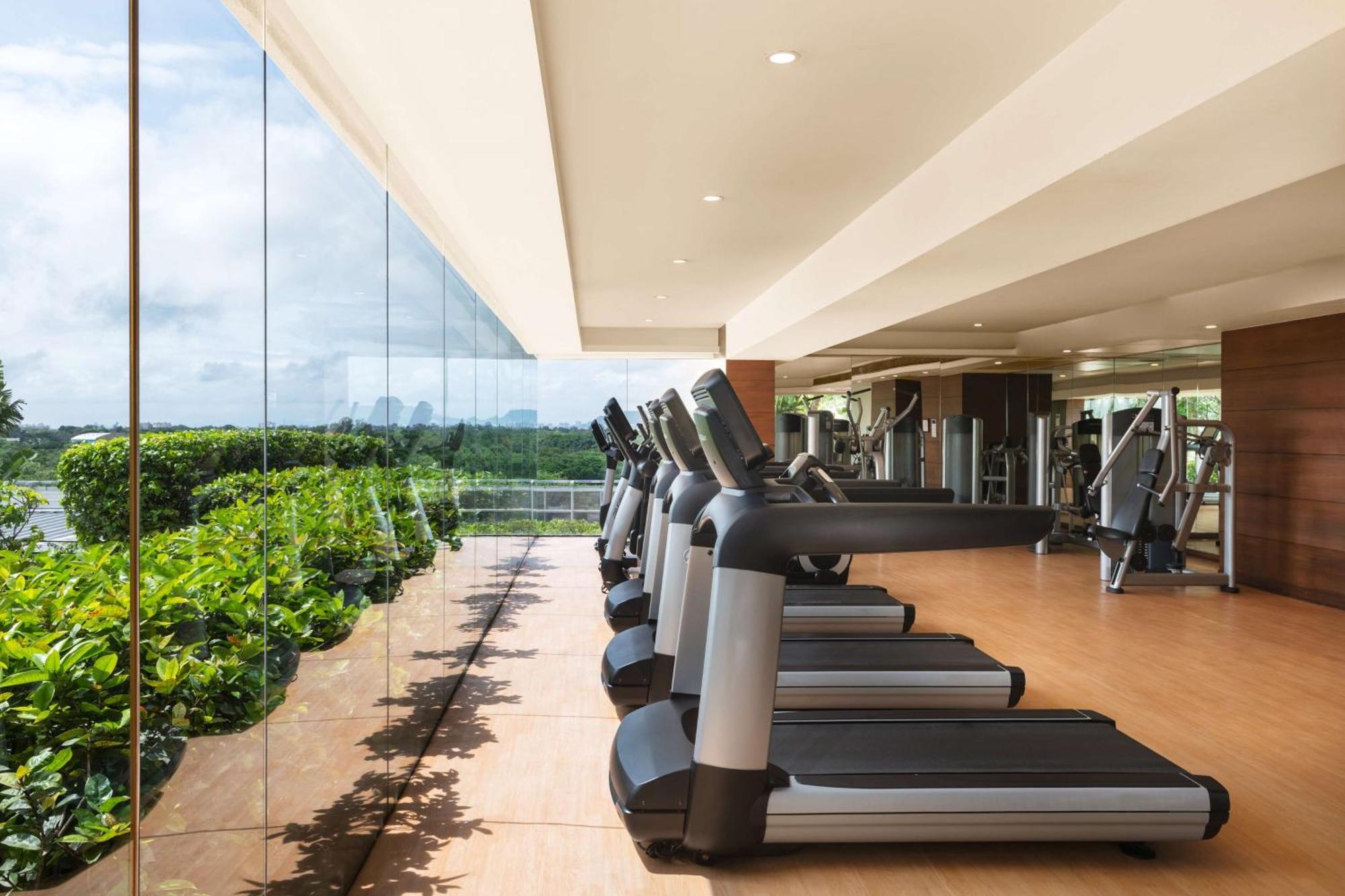 Hyatt Pune Extérieur photo The gym at the hotel
