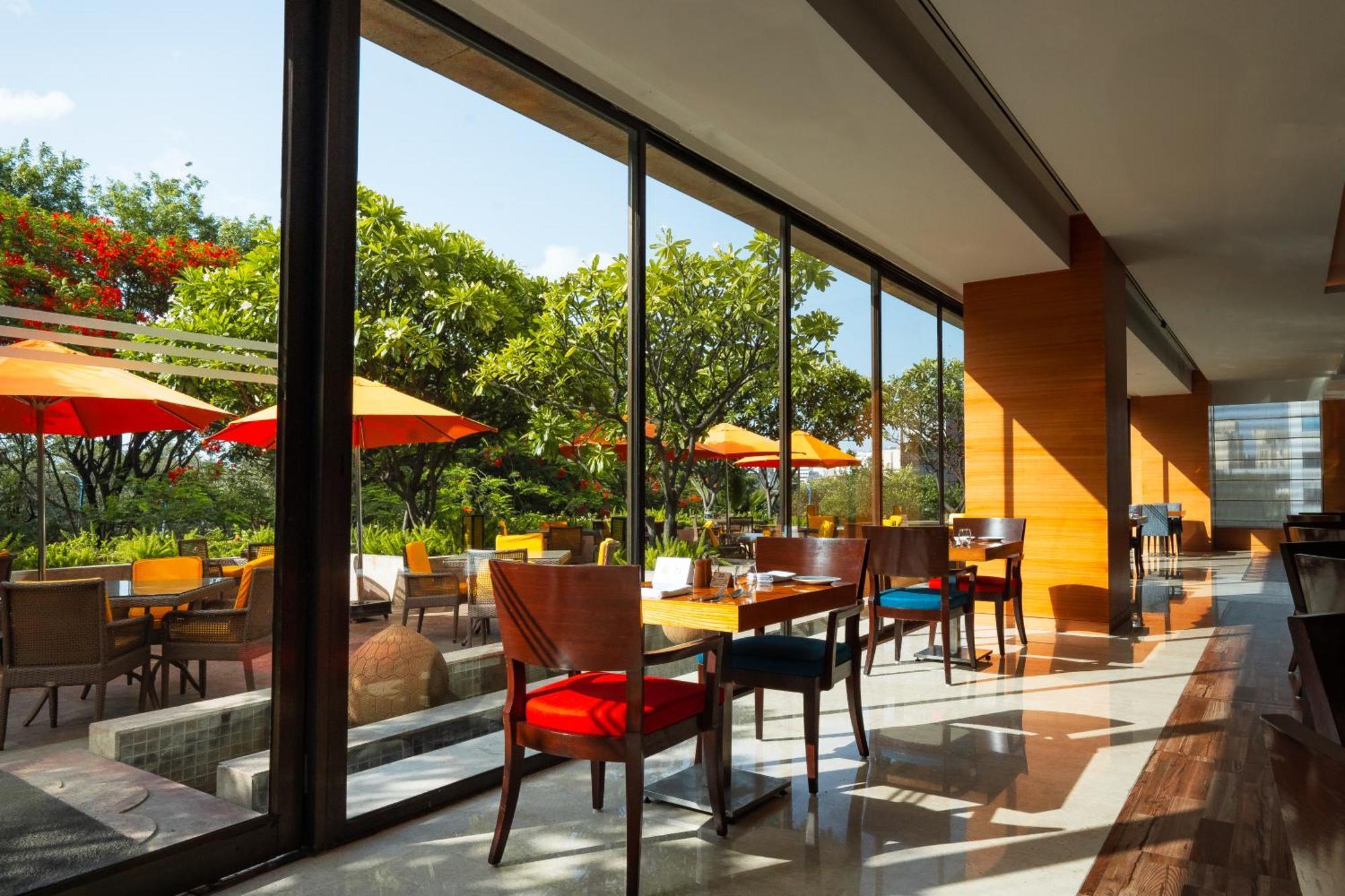 Hyatt Pune Extérieur photo The Terrace