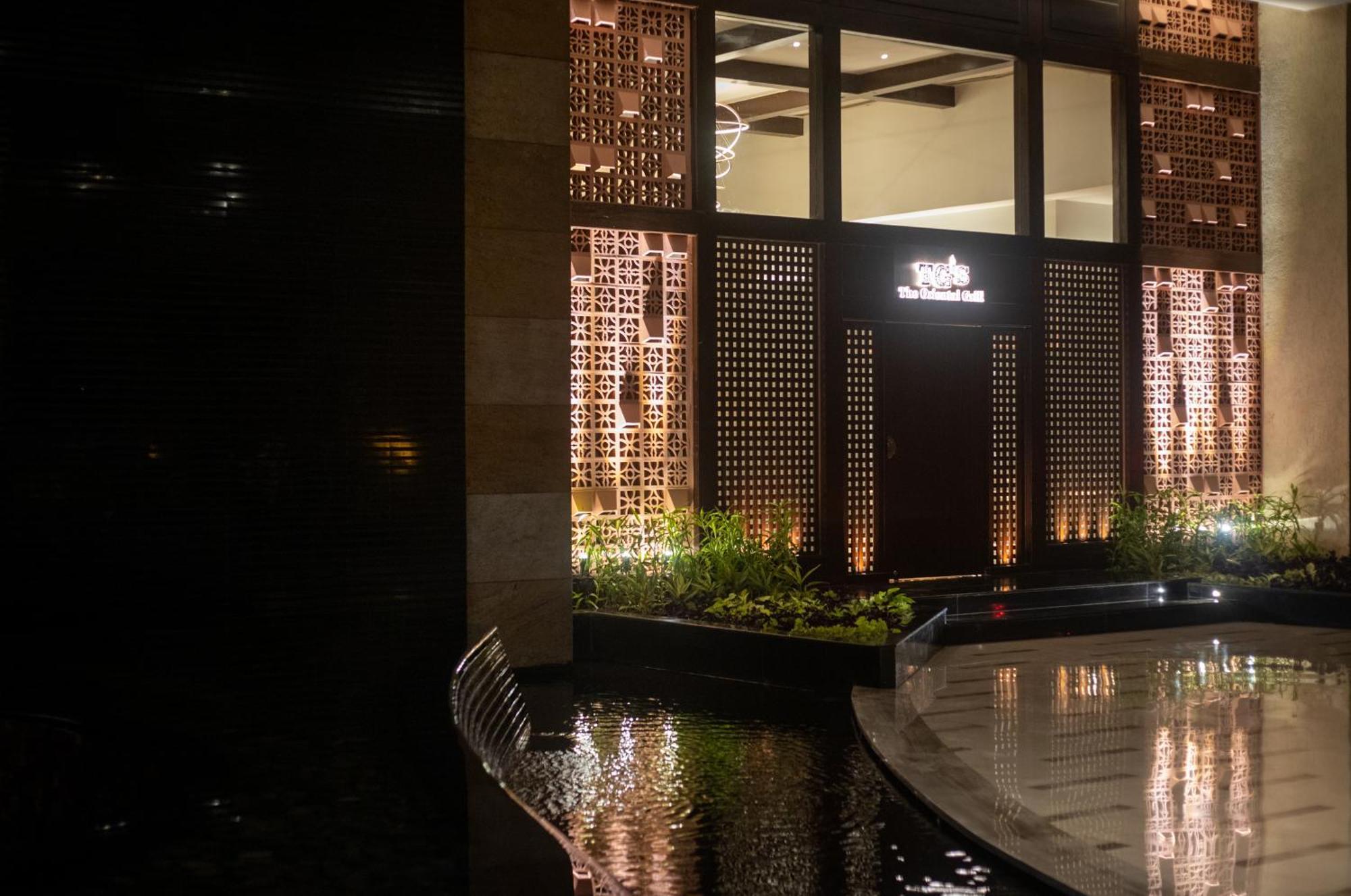 Hyatt Pune Extérieur photo The entrance of the hotel