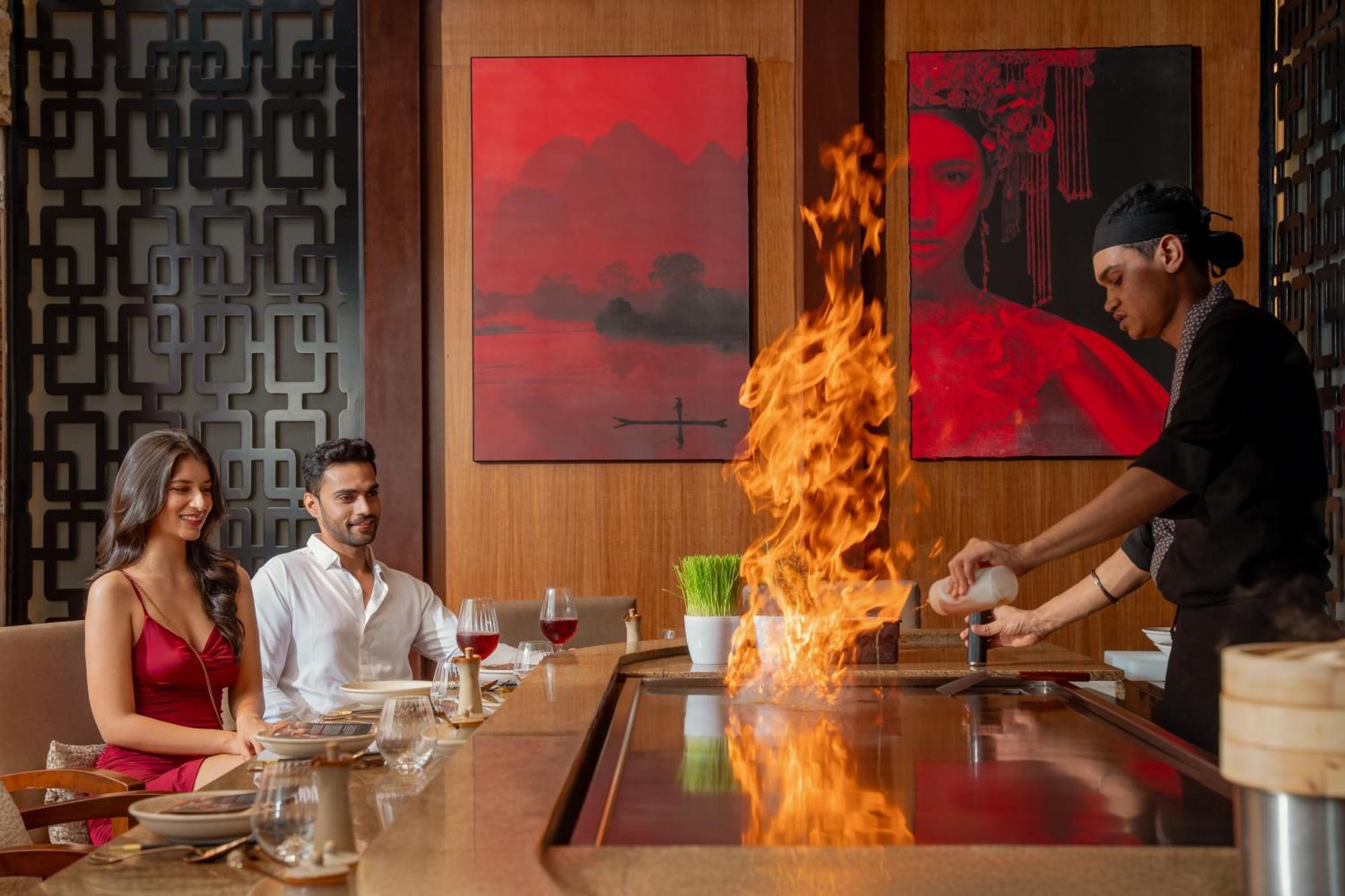 Hyatt Pune Extérieur photo Teppanyaki at the Taj Mahal Palace, Mumbai
